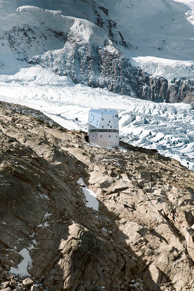 Andrea Deplazes - Chata Monte Rosa nedaleko Zermattu z roku 2009 (foto: Bearth & Deplazes)