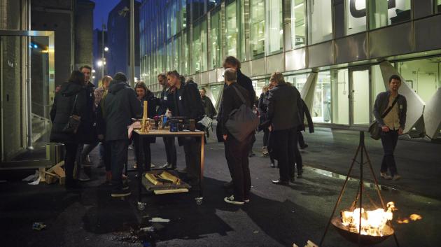 Slavností otevření materiálového centra se neobešlo bez ohně