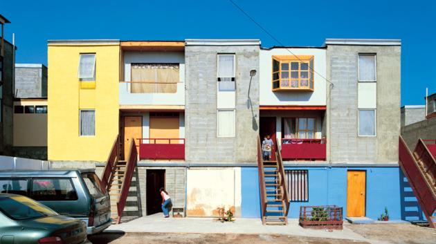 Držitel Pritzkerovy ceny Alejandro Aravena ví, co je sociální bydlení 