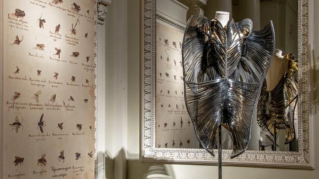 Hmyz a Iris van Herpen (foto: Antonio Quattrone)