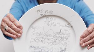 TAK TO BYLO: Deníky na porcelánu oživují mezigenerační komunikaci